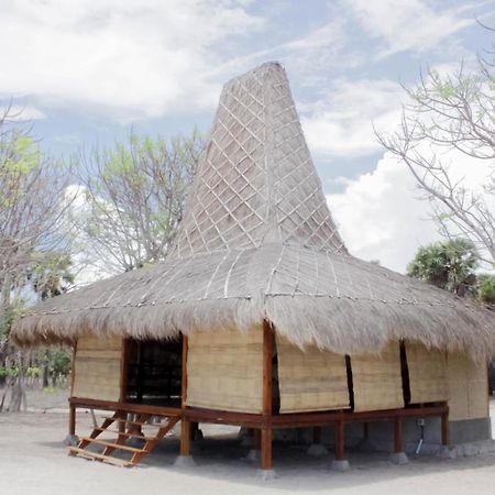 Costa Beach Resort & Club Waingapu Habitación foto