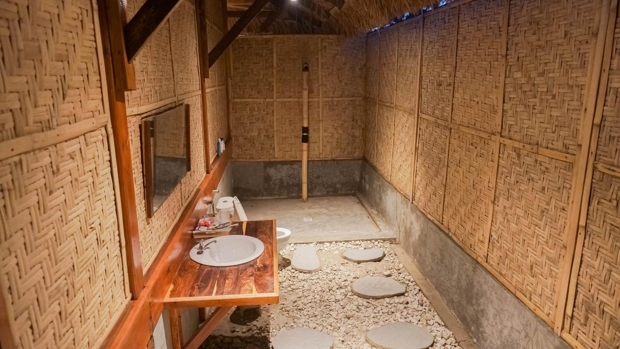 Costa Beach Resort & Club Waingapu Habitación foto